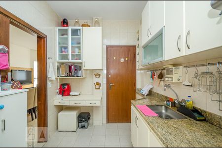 Apartamento para alugar com 100m², 3 quartos e 2 vagasCozinha