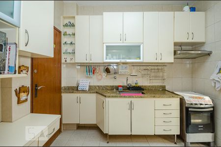 Apartamento para alugar com 100m², 3 quartos e 2 vagasCozinha