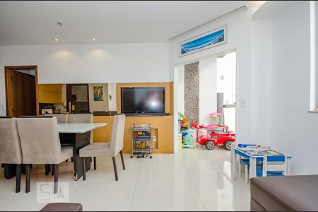 Apartamento para alugar com 100m², 3 quartos e 2 vagasSala