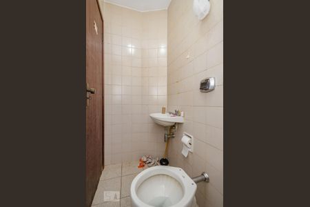 Apartamento para alugar com 100m², 3 quartos e 2 vagasBanheiro de Serviço