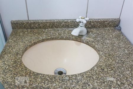 Banheiro de apartamento para alugar com 1 quarto, 40m² em Butantã, São Paulo