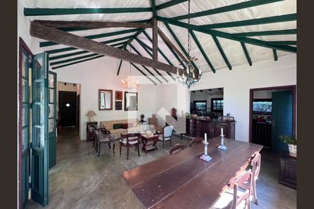 Sala de casa de condomínio à venda com 2 quartos, 135m² em Vargem Grande, Rio de Janeiro