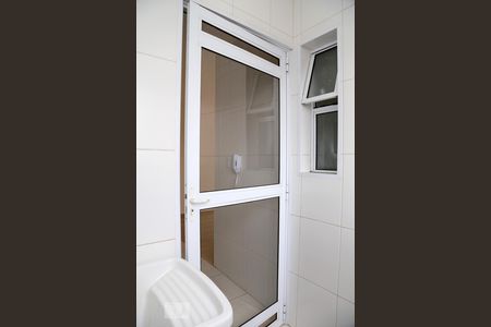 Apartamento para alugar com 65m², 3 quartos e 1 vagaÁrea de Serviço