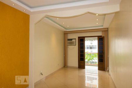 Apartamento à venda com 87m², 2 quartos e 1 vagaSala