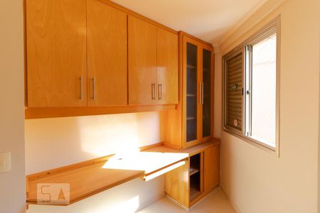 Apartamento à venda com 180m², 3 quartos e 3 vagasQuarto 02