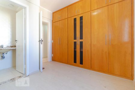 Apartamento à venda com 180m², 3 quartos e 3 vagasSuíte