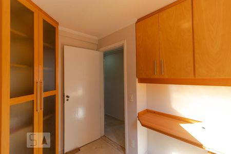 Apartamento à venda com 180m², 3 quartos e 3 vagasQuarto 02