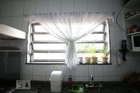 Apartamento para alugar com 80m², 3 quartos e sem vagaCozinha 