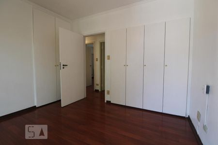 Apartamento à venda com 110m², 3 quartos e 1 vaga Apartamento à venda com 110m², 3 quartos e 1 vagaQuarto Suíte