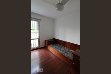 Apartamento à venda com 110m², 3 quartos e 1 vaga Apartamento à venda com 110m², 3 quartos e 1 vagaDetalhe quarto 2