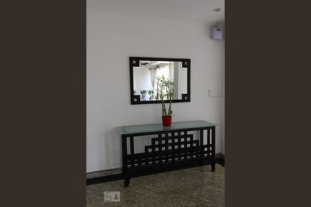 Apartamento à venda com 110m², 3 quartos e 1 vaga Apartamento à venda com 110m², 3 quartos e 1 vagaHall