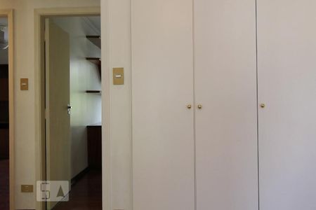 Apartamento à venda com 110m², 3 quartos e 1 vaga Apartamento à venda com 110m², 3 quartos e 1 vagaDetalhe quarto Suíte