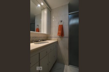 Apartamento à venda com 110m², 3 quartos e 1 vaga Apartamento à venda com 110m², 3 quartos e 1 vagaNaheiro