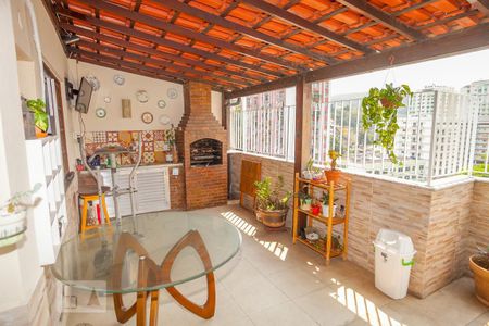 Apartamento à venda com 174m², 4 quartos e 2 vagasCobertura