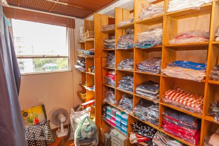 Apartamento à venda com 174m², 4 quartos e 2 vagasCloset