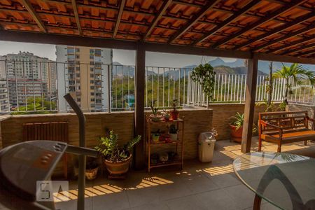 Apartamento à venda com 174m², 4 quartos e 2 vagasVista do Quarto 3