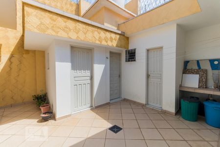 Casa à venda com 203m², 3 quartos e 5 vagasQuintal