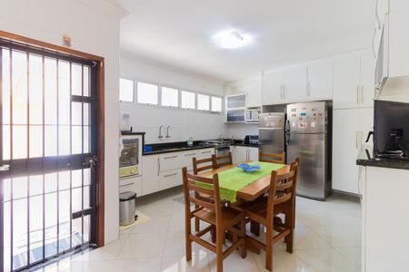 Casa à venda com 203m², 3 quartos e 5 vagasCozinha