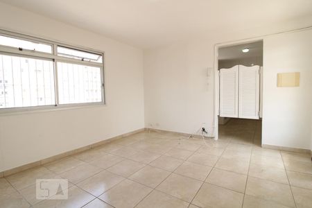 Sala de apartamento para alugar com 2 quartos, 60m² em Cidade Monções, São Paulo