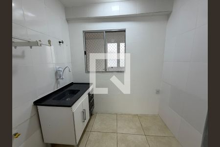 Cozinha de apartamento para alugar com 2 quartos, 60m² em Cidade Monções, São Paulo