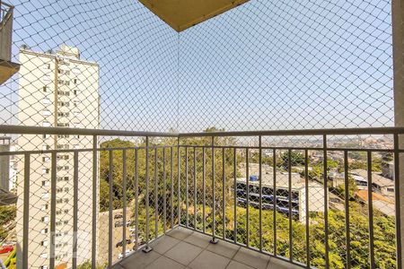 Apartamento para alugar com 62m², 3 quartos e 2 vagas Apartamento para alugar com 62m², 3 quartos e 2 vagasVaranda