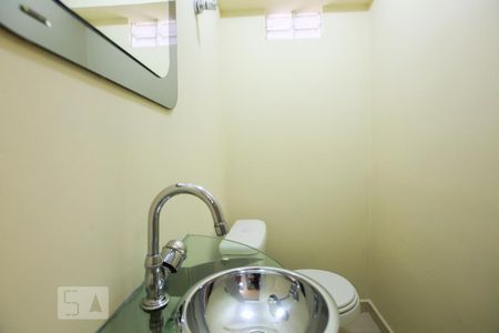 Lavabo de apartamento à venda com 2 quartos, 70m² em Vila Olímpia, São Paulo