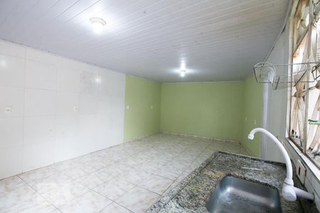 Cozinha de kitnet/studio para alugar com 1 quarto, 24m² em Itaquera, São Paulo