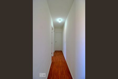 Corredor de apartamento à venda com 2 quartos, 46m² em Jardim Utinga, Santo André