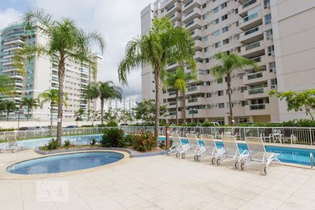 Apartamento à venda com 87m², 3 quartos e 1 vaga Apartamento à venda com 87m², 3 quartos e 1 vagaPiscina
