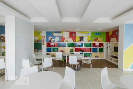 Apartamento à venda com 87m², 3 quartos e 1 vaga Apartamento à venda com 87m², 3 quartos e 1 vagaÁrea Comum
