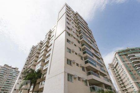 Apartamento à venda com 87m², 3 quartos e 1 vaga Apartamento à venda com 87m², 3 quartos e 1 vagaFachada