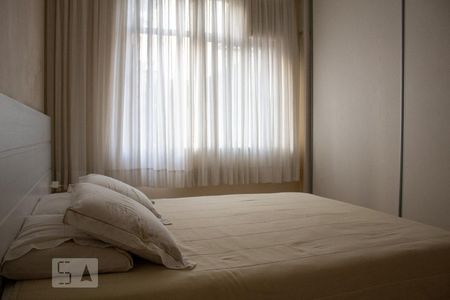 Quarto 1 de apartamento para alugar com 2 quartos, 65m² em Grajaú, Rio de Janeiro