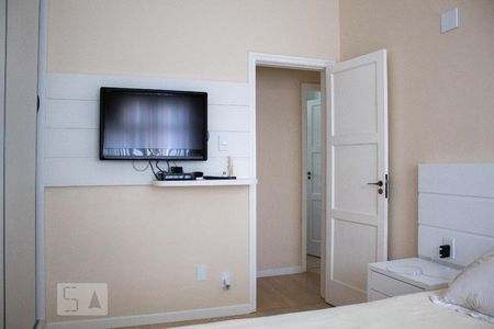 Quarto 1 de apartamento para alugar com 2 quartos, 65m² em Grajaú, Rio de Janeiro