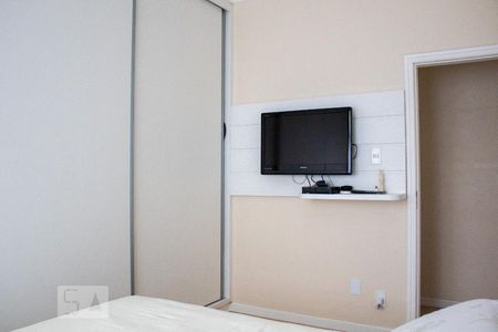 Quarto 1 de apartamento para alugar com 2 quartos, 65m² em Grajaú, Rio de Janeiro