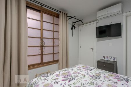 Suíte de apartamento para alugar com 1 quarto, 56m² em São João, Porto Alegre