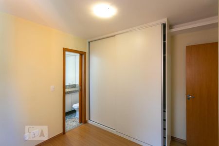 Apartamento para alugar com 100m², 2 quartos e 2 vagasQuarto 2 - Suíte
