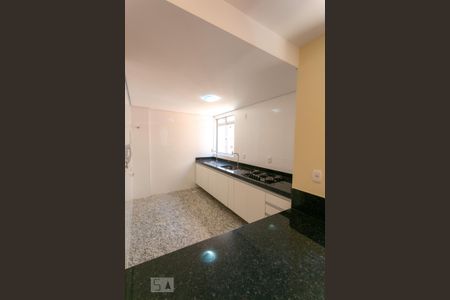 Apartamento para alugar com 100m², 2 quartos e 2 vagasCozinha e Área de Serviço