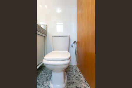 Apartamento para alugar com 100m², 2 quartos e 2 vagasBanheiro da Suíte