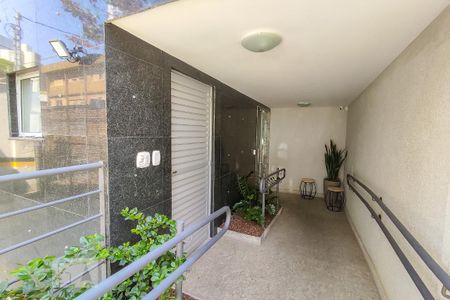 Apartamento para alugar com 100m², 2 quartos e 2 vagasEntrada