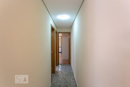 Corredor de apartamento para alugar com 2 quartos, 100m² em Serra, Belo Horizonte