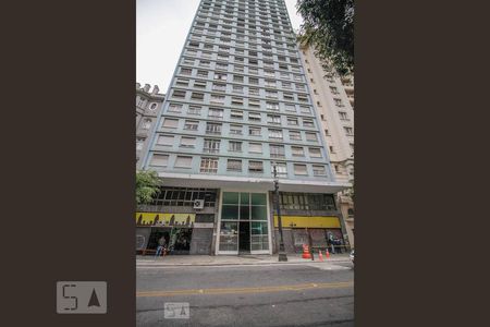 Apartamento à venda com 44m², 1 quarto e sem vaga Apartamento à venda com 44m², 1 quarto e sem vagaFachada