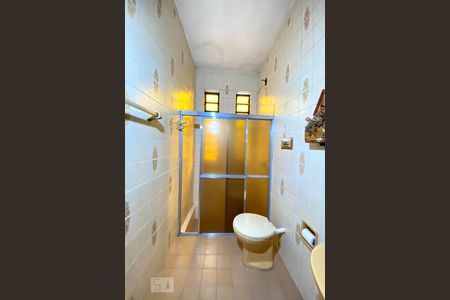 Casa à venda com 483m², 3 quartos e 8 vagas Casa à venda com 483m², 3 quartos e 8 vagasBanheiro 2