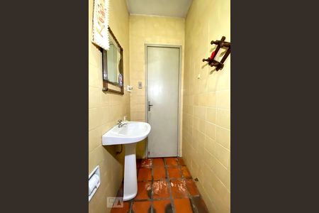 Casa à venda com 483m², 3 quartos e 8 vagas Casa à venda com 483m², 3 quartos e 8 vagasBanheiro 3