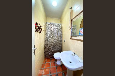 Casa à venda com 483m², 3 quartos e 8 vagas Casa à venda com 483m², 3 quartos e 8 vagasBanheiro 3