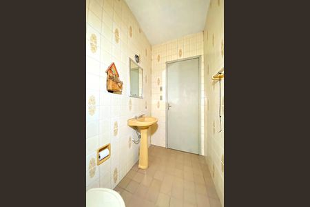 Casa à venda com 483m², 3 quartos e 8 vagas Casa à venda com 483m², 3 quartos e 8 vagasBanheiro 2