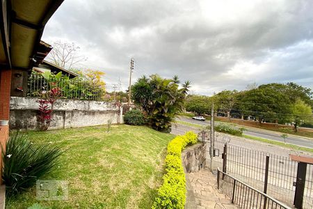Casa à venda com 483m², 3 quartos e 8 vagas Casa à venda com 483m², 3 quartos e 8 vagasÁrea Externa