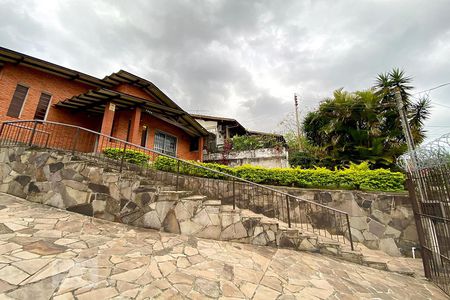 Casa à venda com 483m², 3 quartos e 8 vagas Casa à venda com 483m², 3 quartos e 8 vagasÁrea Externa