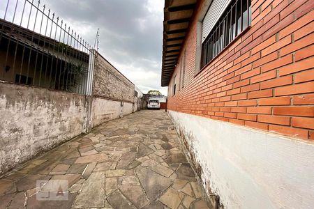 Casa à venda com 483m², 3 quartos e 8 vagas Casa à venda com 483m², 3 quartos e 8 vagasGaragem para 10 carros