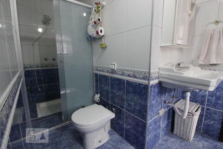 Casa à venda com 208m², 3 quartos e 4 vagasBanheiro da Suíte