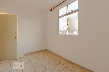 Quarto de apartamento à venda com 2 quartos, 56m² em Manacás, Belo Horizonte